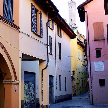 Appartamento Alle Due Torri Bolonia Exterior foto
